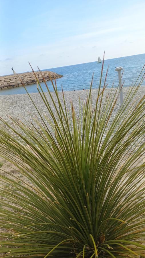 Chez Bianca Les Coquelicots Les Lucioles Apartment Menton Luaran gambar